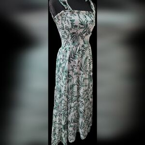 High-Low Floral Green Maxi Dress With Adjustable Straps